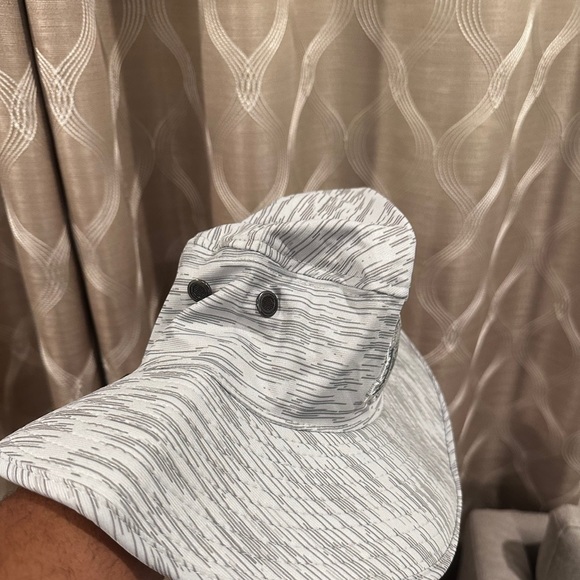 LA Lakers Bucket Hat - NWT - Picture 4 of 8